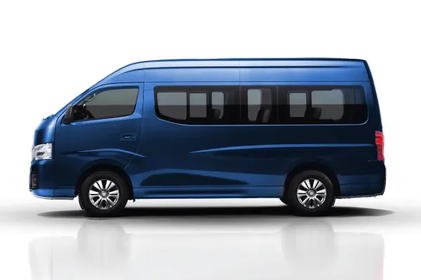 NISSAN URVAN BLUE M/T